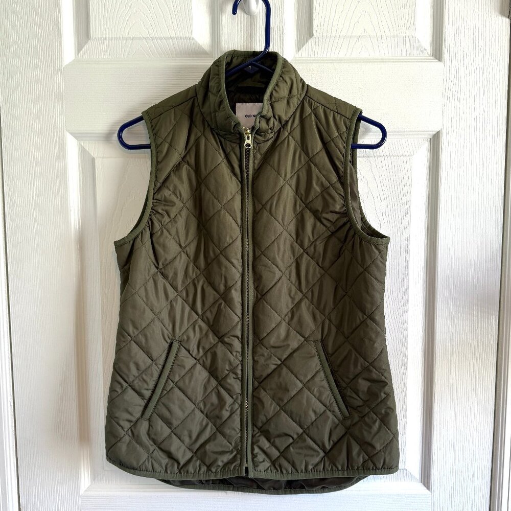 Old Navy Women’s Olive Green Quilt Puffer Full Zip Vest Size Small winter fall